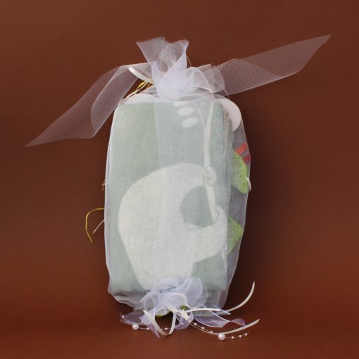 Babydecke Faultier in hellgrün von DF in Geschenkverpackung